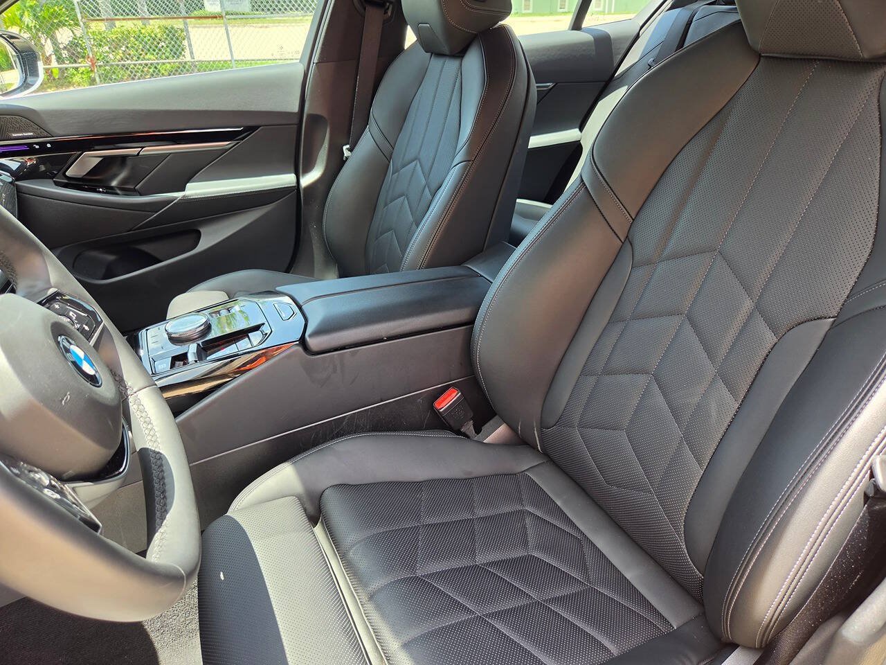 Used 2026 BMW 530i xDrive AWD/4WD image 18
