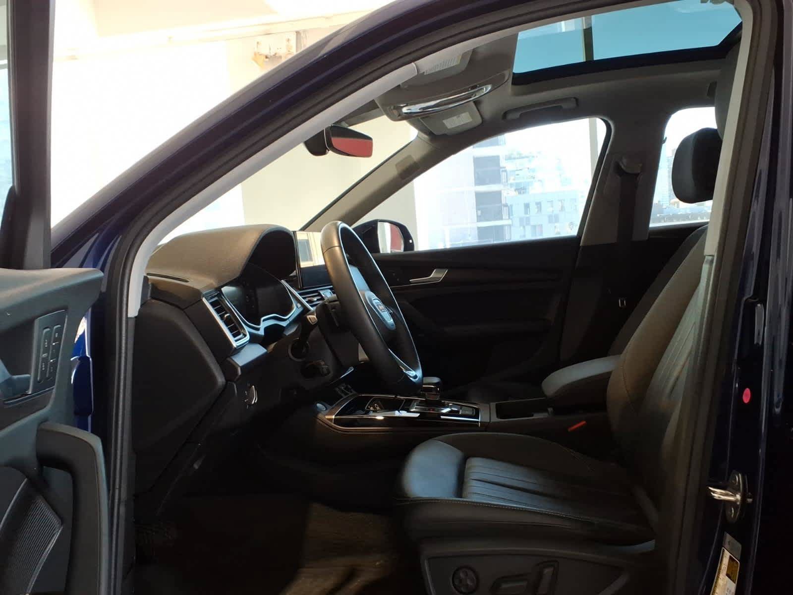Used 2023 Audi Q5 2.0T Premium Plus w/ Premium Plus Package AWD/4WD image 18