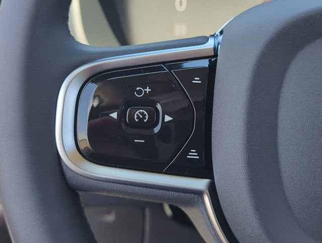 Used 2025 Volvo XC90 B6 Plus w/ Protection Package Premier image 23