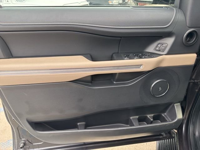 Used 2024 Ford Expedition Limited image 22