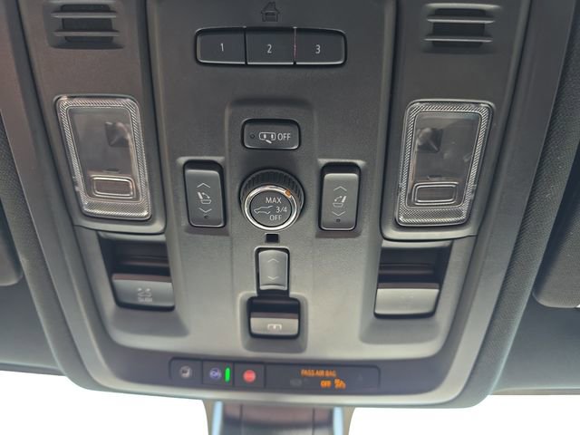 Used 2021 GMC Yukon Denali w/ Denali Ultimate Package AWD/4WD image 23