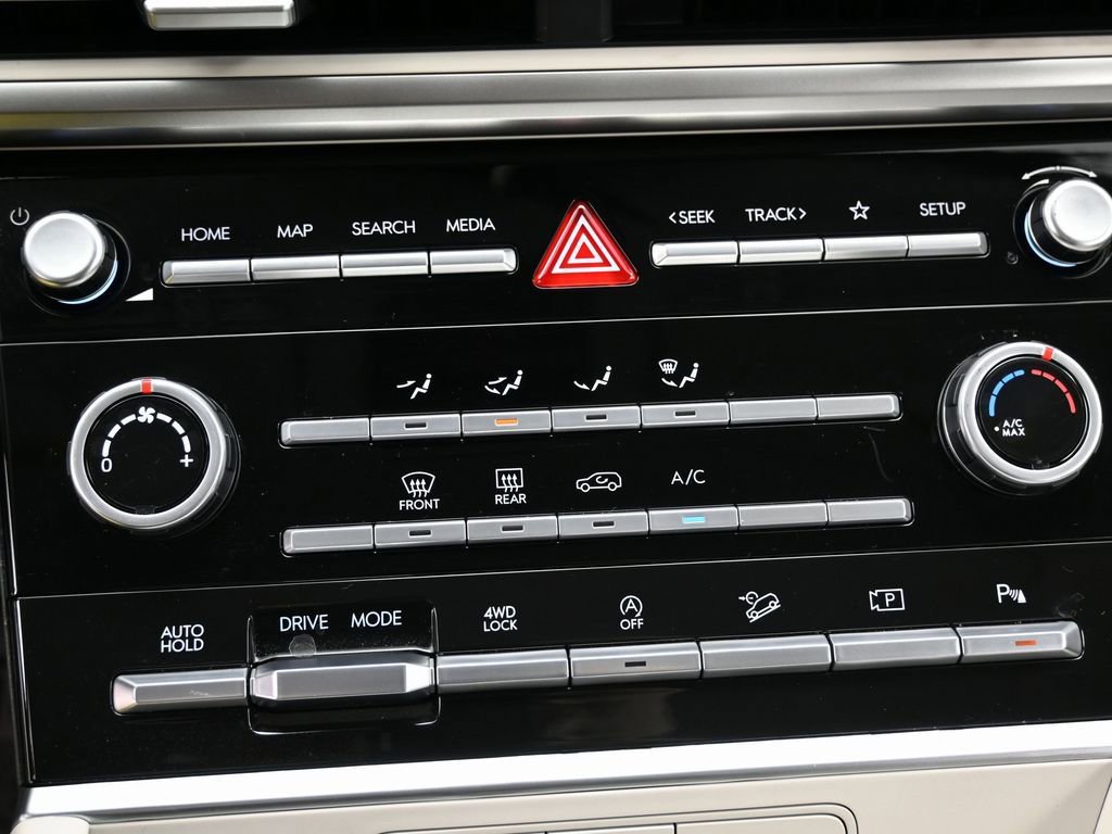 Used 2025 Hyundai Santa Fe SE image 29