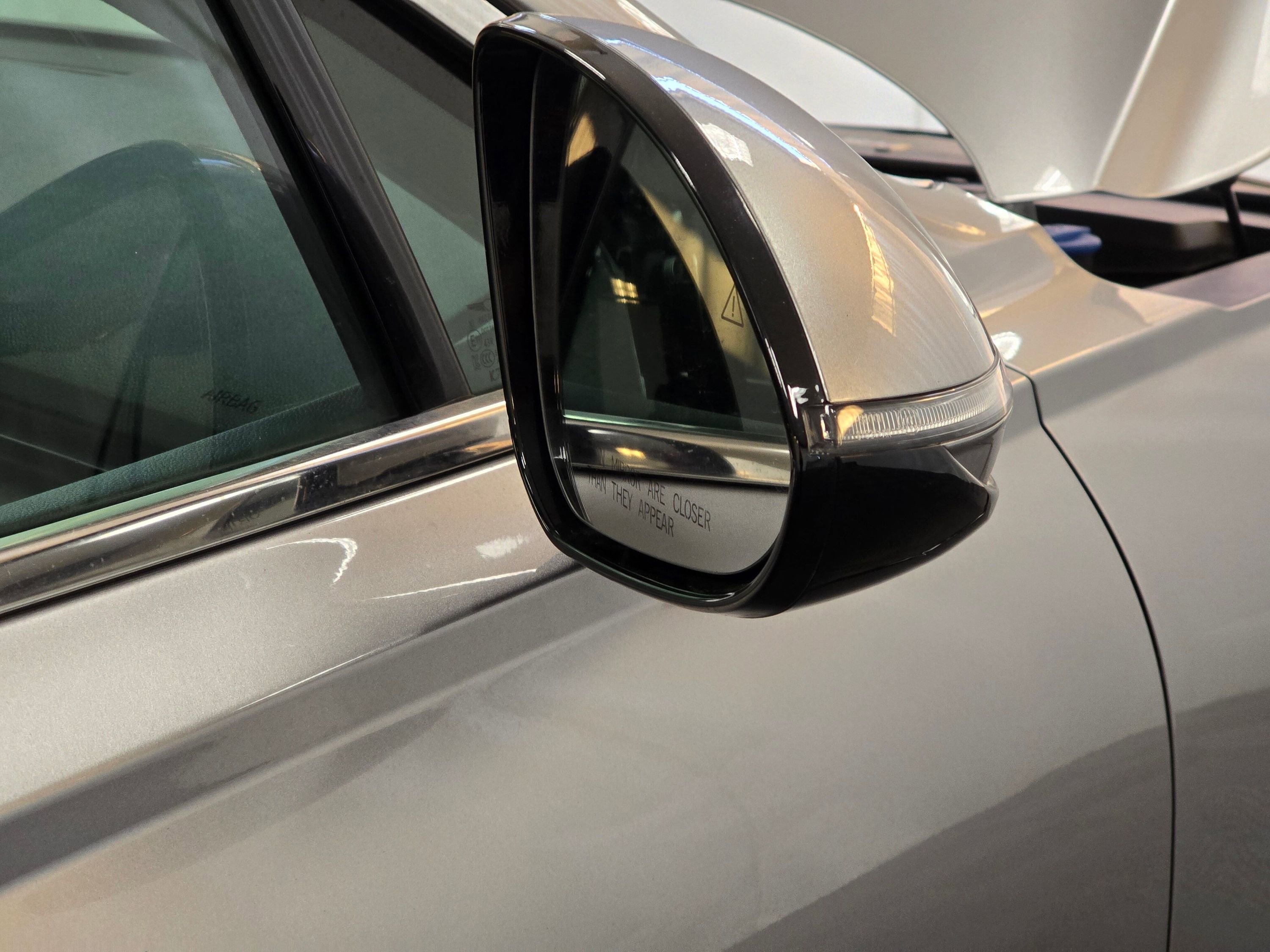 Used 2025 Genesis GV70 2.5T image 30