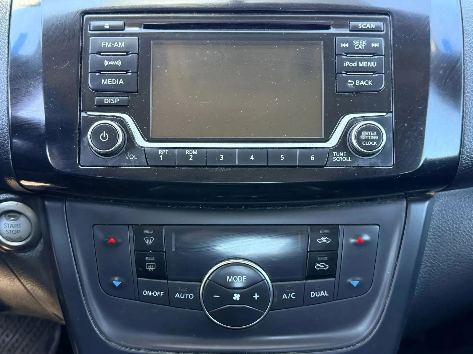 Used 2018 Nissan Sentra SV FWD image 25