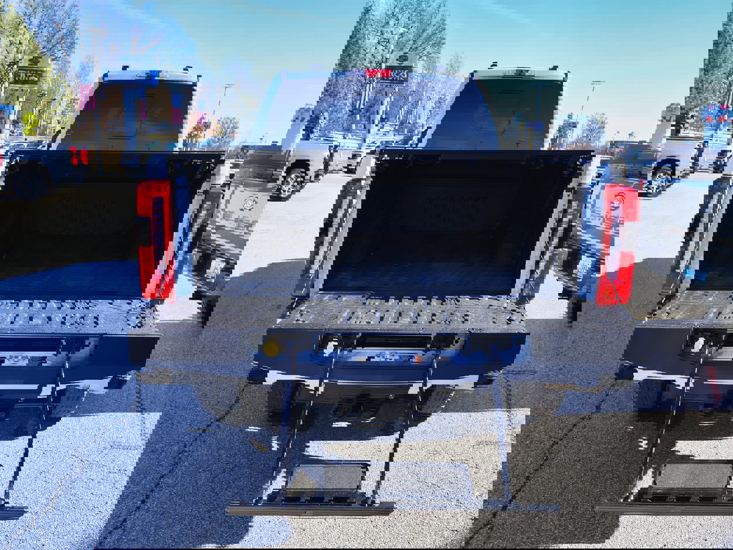 Used 2024 Ford F250 Lariat w/ Sport Appearance Package image 9