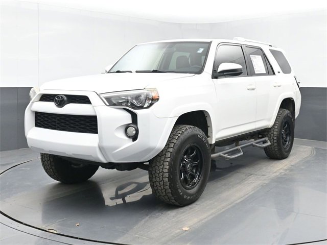 Used 2015 Toyota 4Runner SR5 image 10