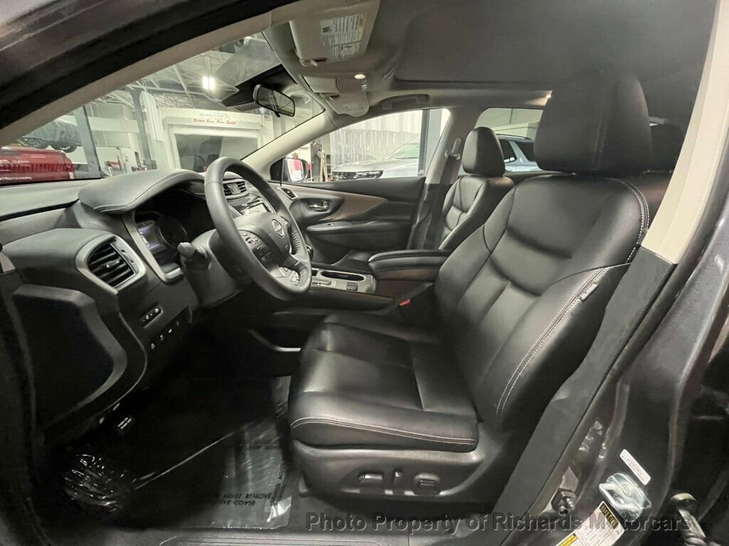Used 2023 Nissan Murano SV image 12