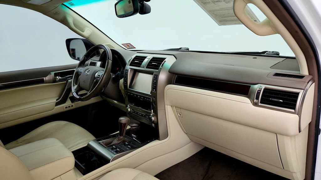 Used 2019 Lexus GX 460 Luxury AWD/4WD image 26