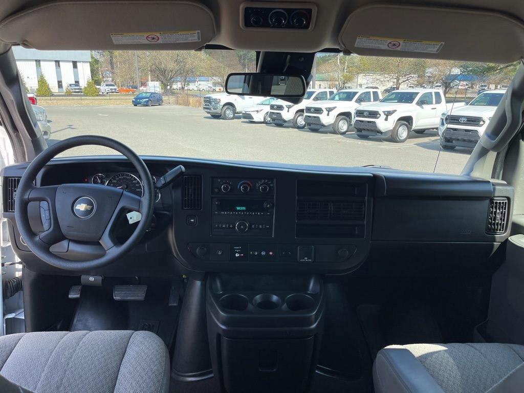 Used 2023 Chevrolet Express 3500 LT w/ LT Preferred Equipment Group image 8