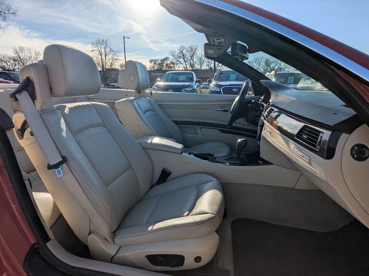 Used 2011 BMW 335i Convertible RWD image 17