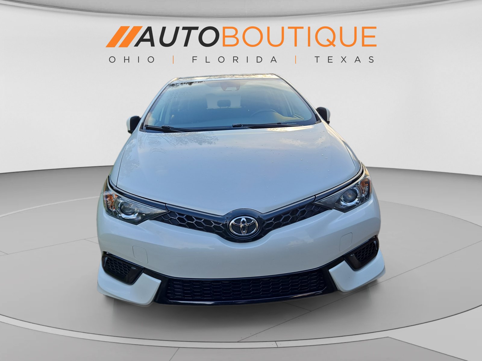 Used 2018 Toyota Corolla iM FWD image 9