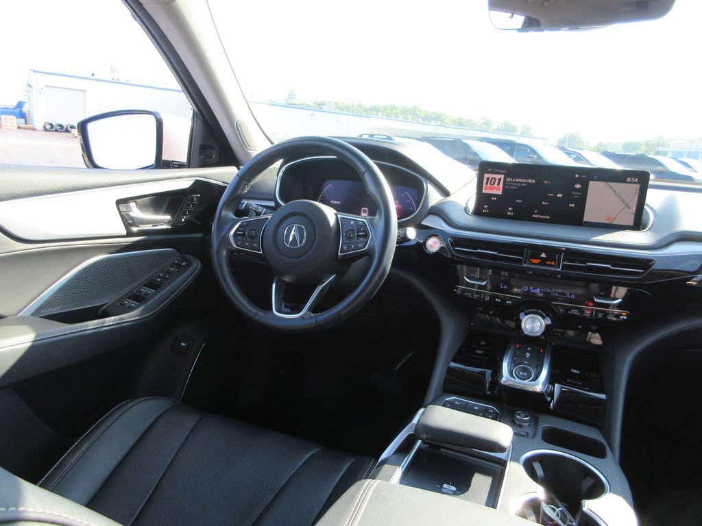 Used 2023 Acura MDX w/ Technology Package AWD/4WD image 28