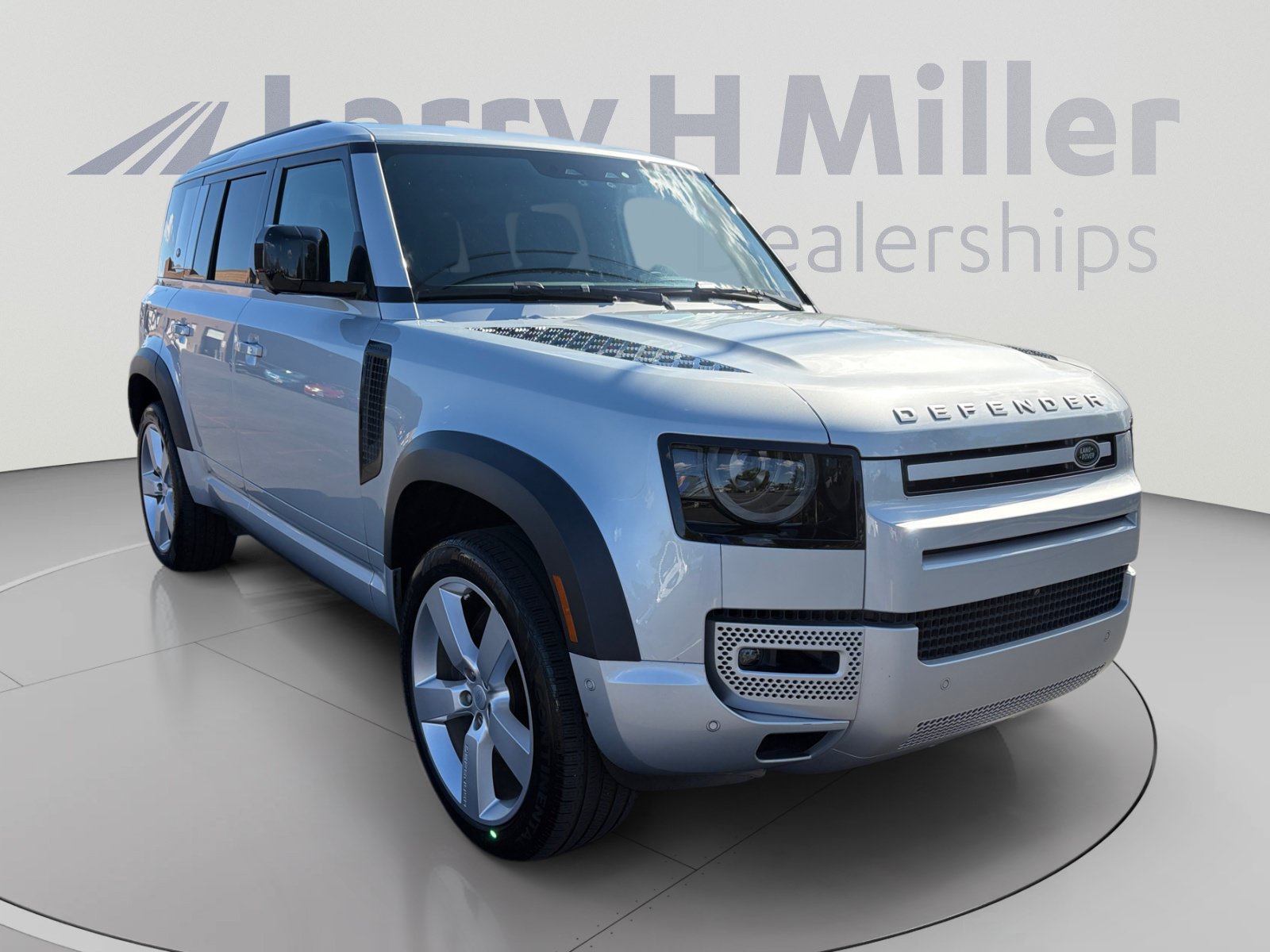 Used 2022 Land Rover Defender 110 XS Edition AWD/4WD image 7