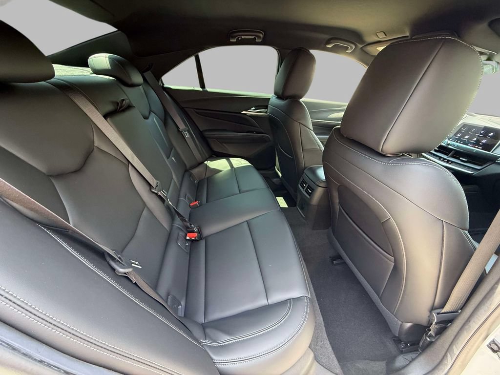 Used 2021 Cadillac CT4 Luxury RWD image 16
