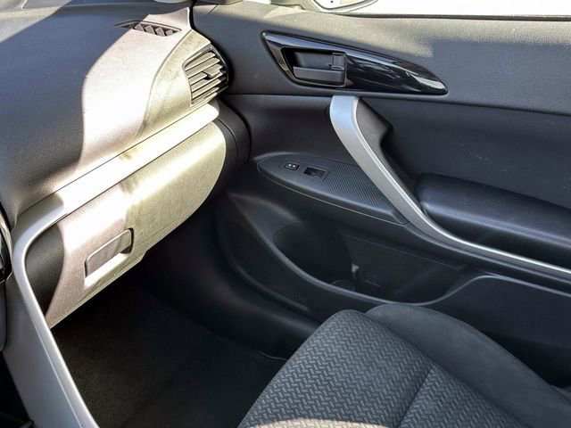 Used 2022 Mitsubishi Eclipse Cross ES image 30