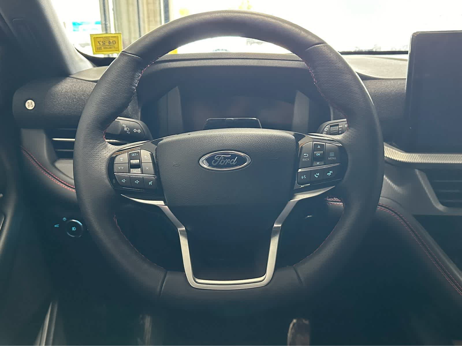 Used 2025 Ford Explorer ST-Line w/ Premium Package AWD/4WD image 12