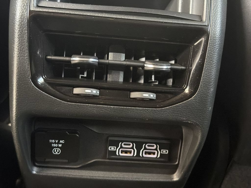 Used 2025 Jeep Grand Cherokee Altitude AWD/4WD image 22