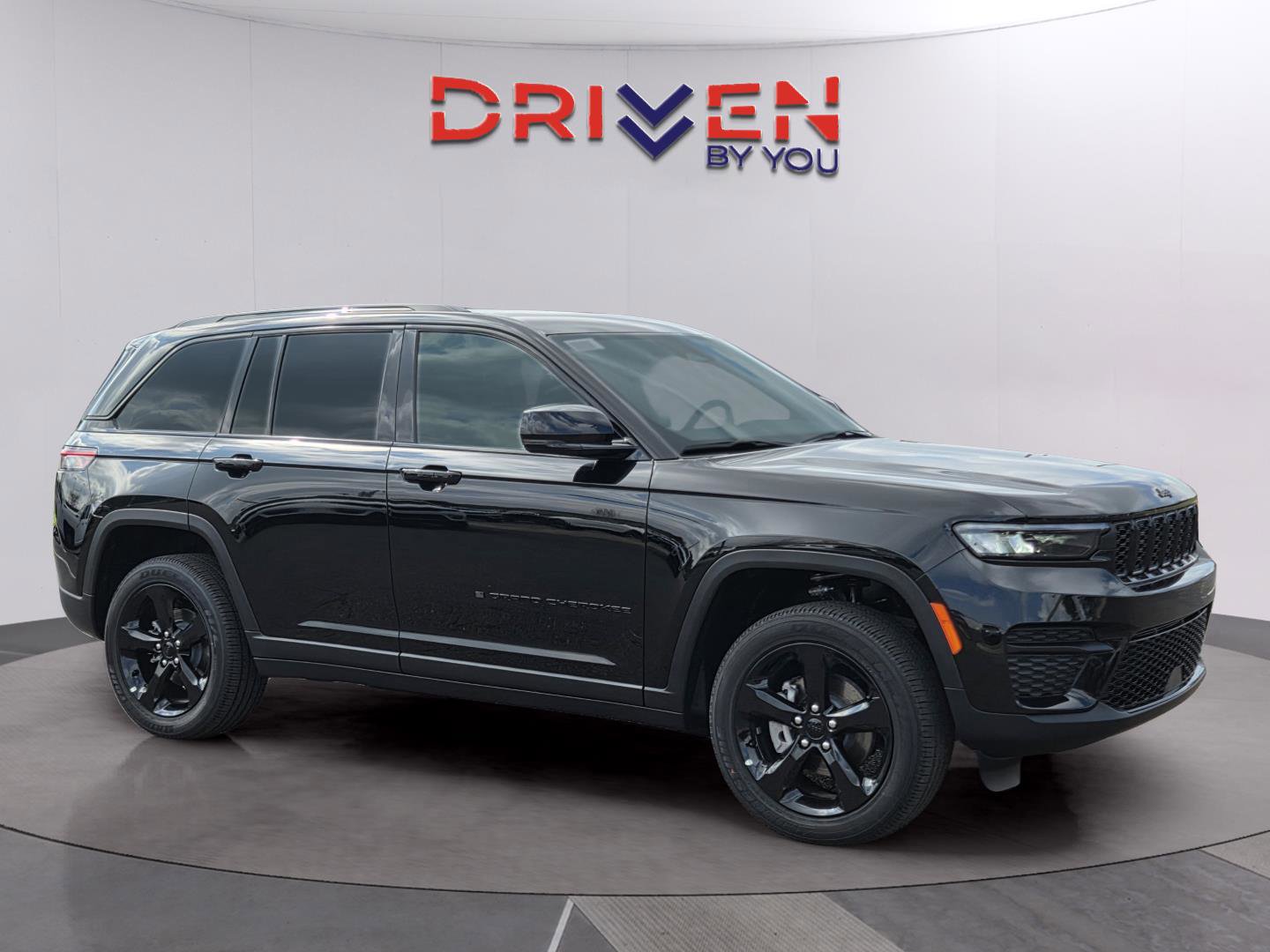 New 2025 Jeep Grand Cherokee Altitude image 7