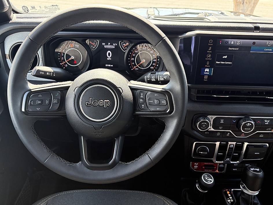 Used 2025 Jeep Wrangler Unlimited Sport AWD/4WD image 15