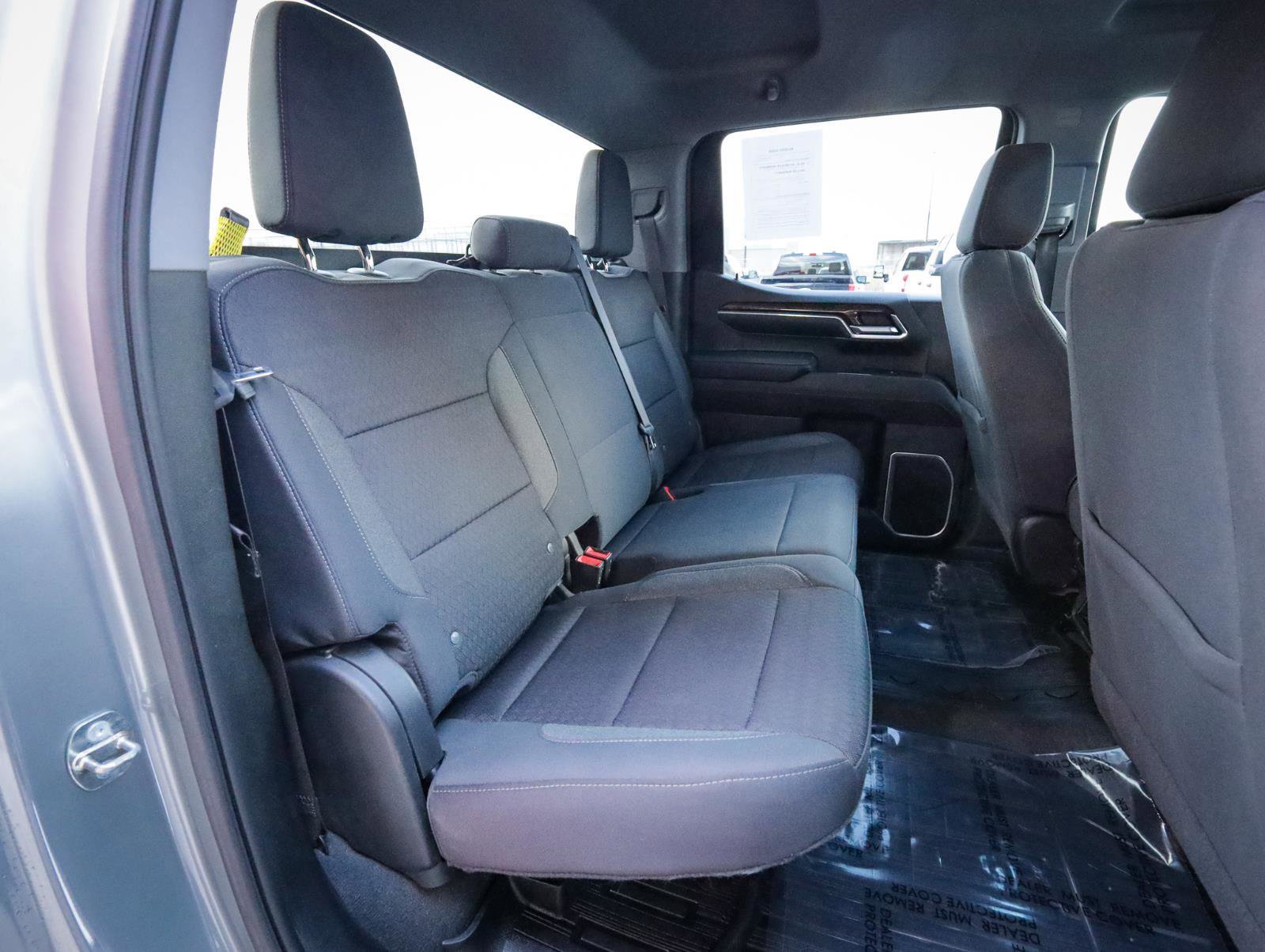 Used 2023 GMC Sierra 1500 SLE image 27