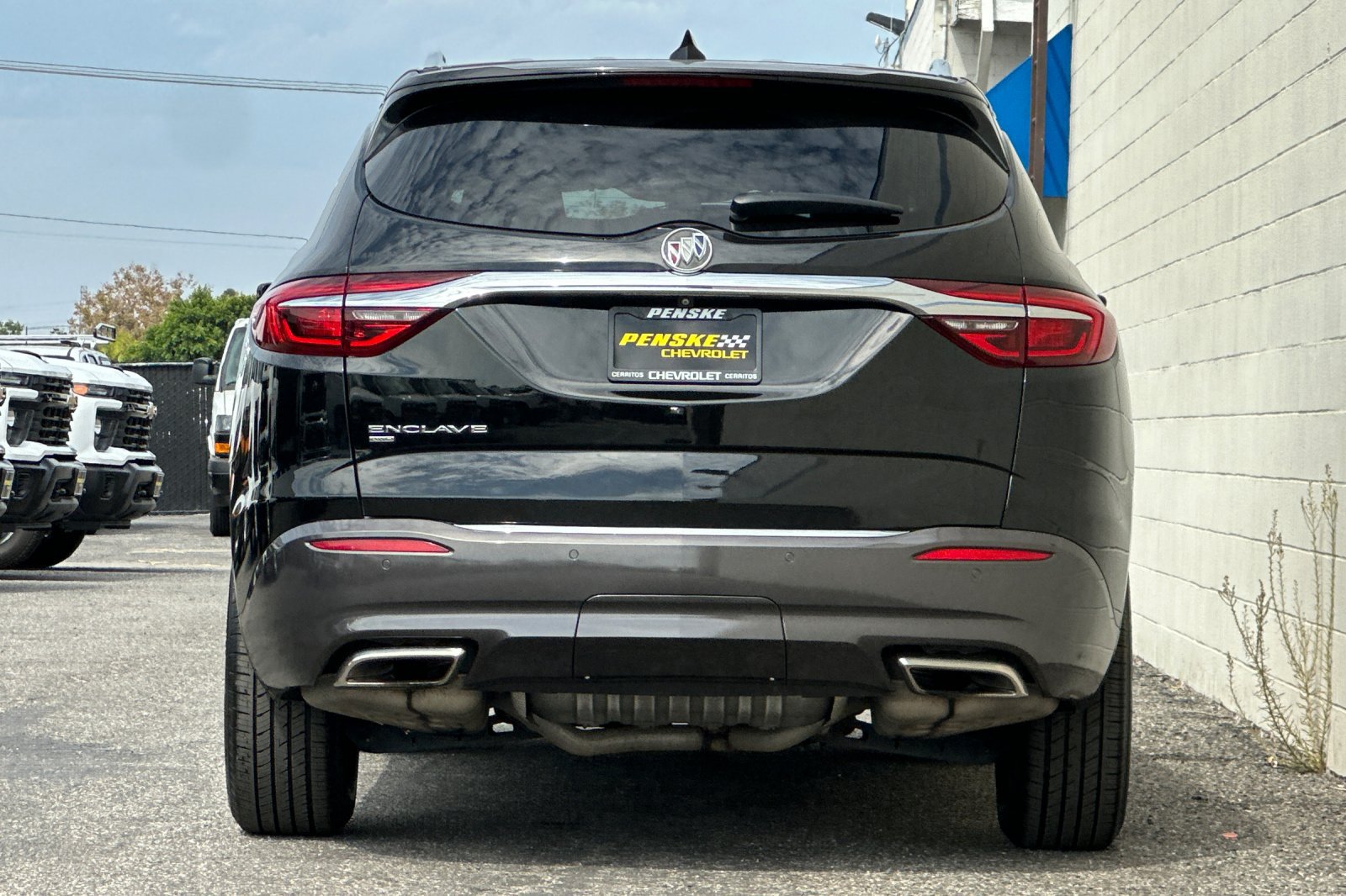 Certified 2020 Buick Enclave Essence w/ Sound and Sites Package AWD/4WD image 5