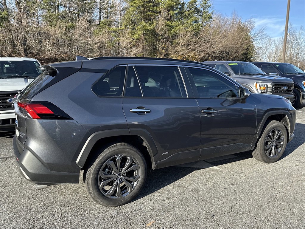 Used 2025 Toyota RAV4 Limited image 8