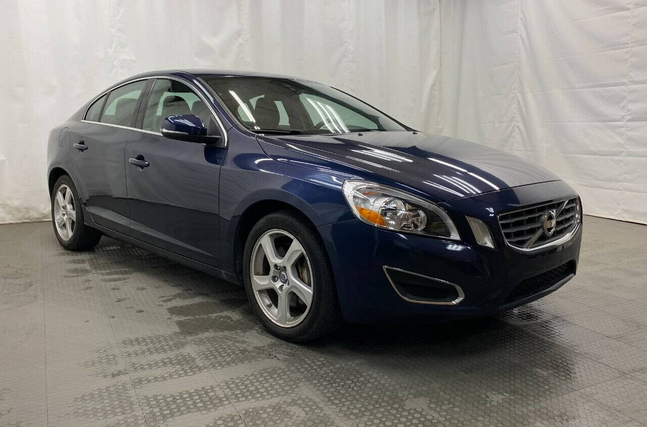 Used 2012 Volvo S60 T5 FWD image 1