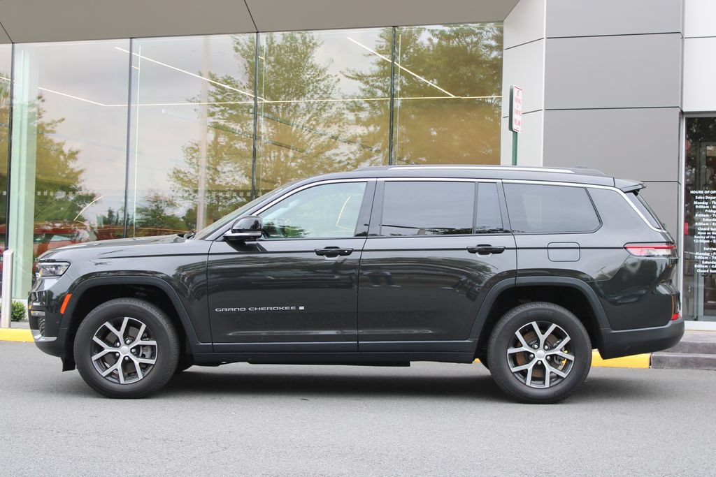 Used 2023 Jeep Grand Cherokee L Limited w/ Luxury Tech Group II AWD/4WD image 6