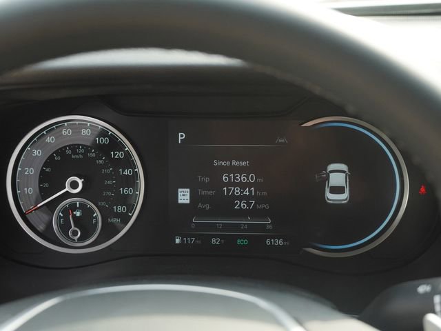 Used 2026 Genesis G70 2.5T RWD image 33