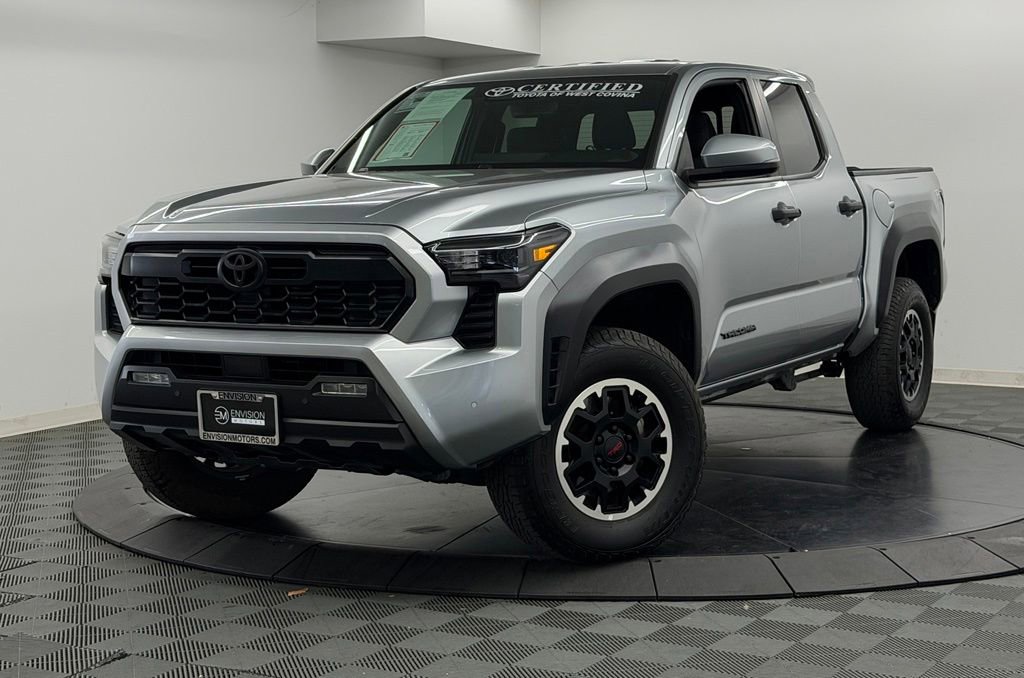 Used 2024 Toyota Tacoma TRD Off-Road w/ TRD Off Road Upgrade Package AWD/4WD image 3