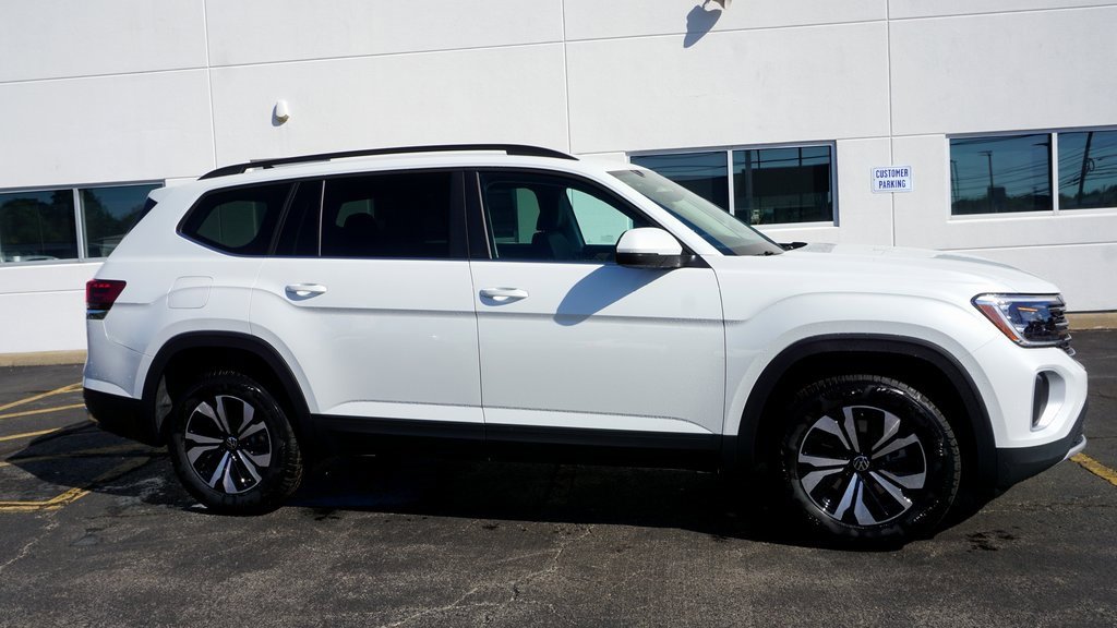 New 2026 Volkswagen Atlas SE image 3