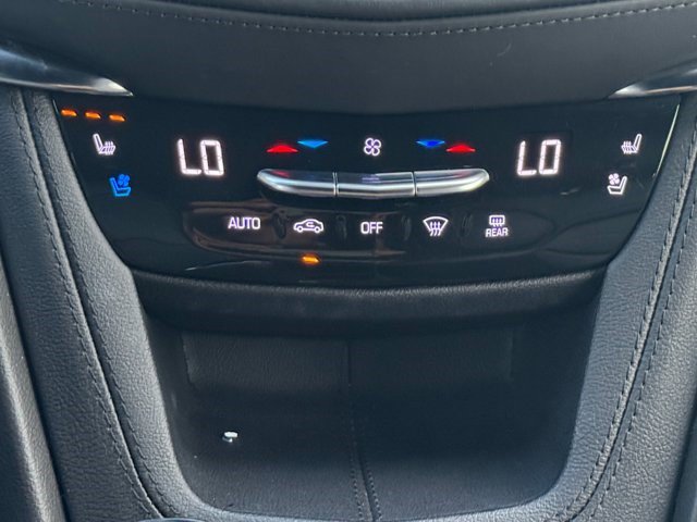 Certified 2022 Cadillac XT5 Premium Luxury w/ Platinum Package image 4