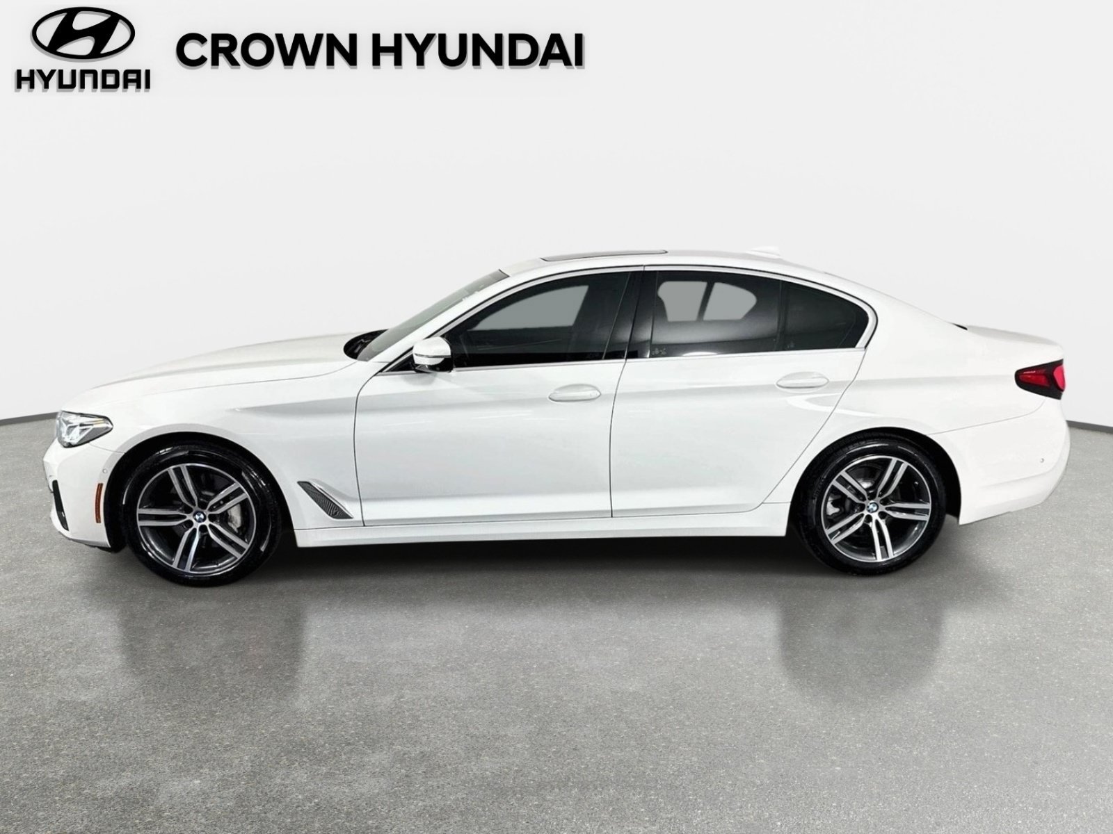 Used 2021 BMW 530i w/ Premium Package RWD image 8