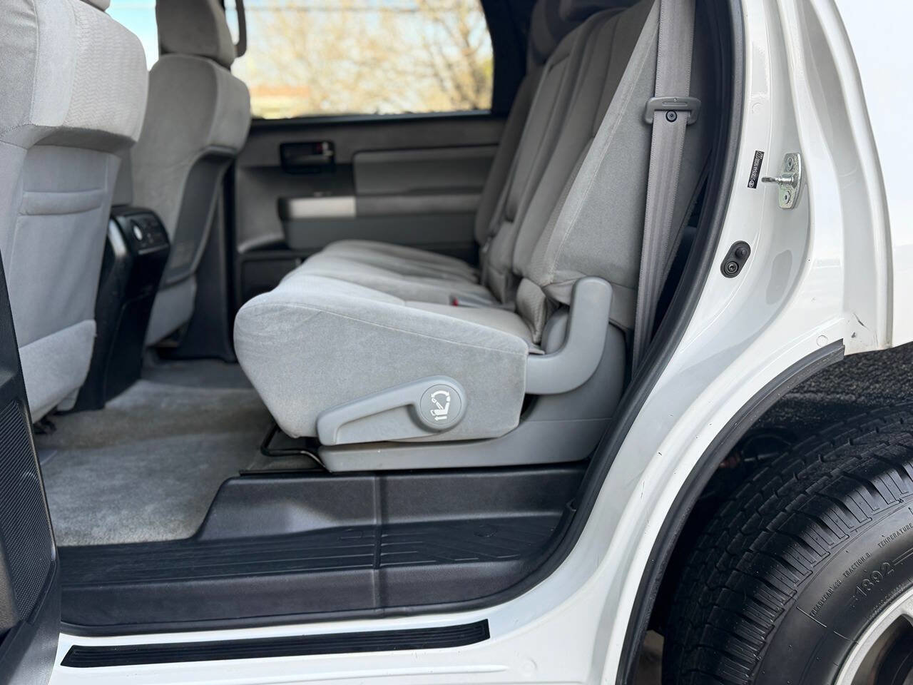 Used 2008 Toyota Sequoia SR5 image 25