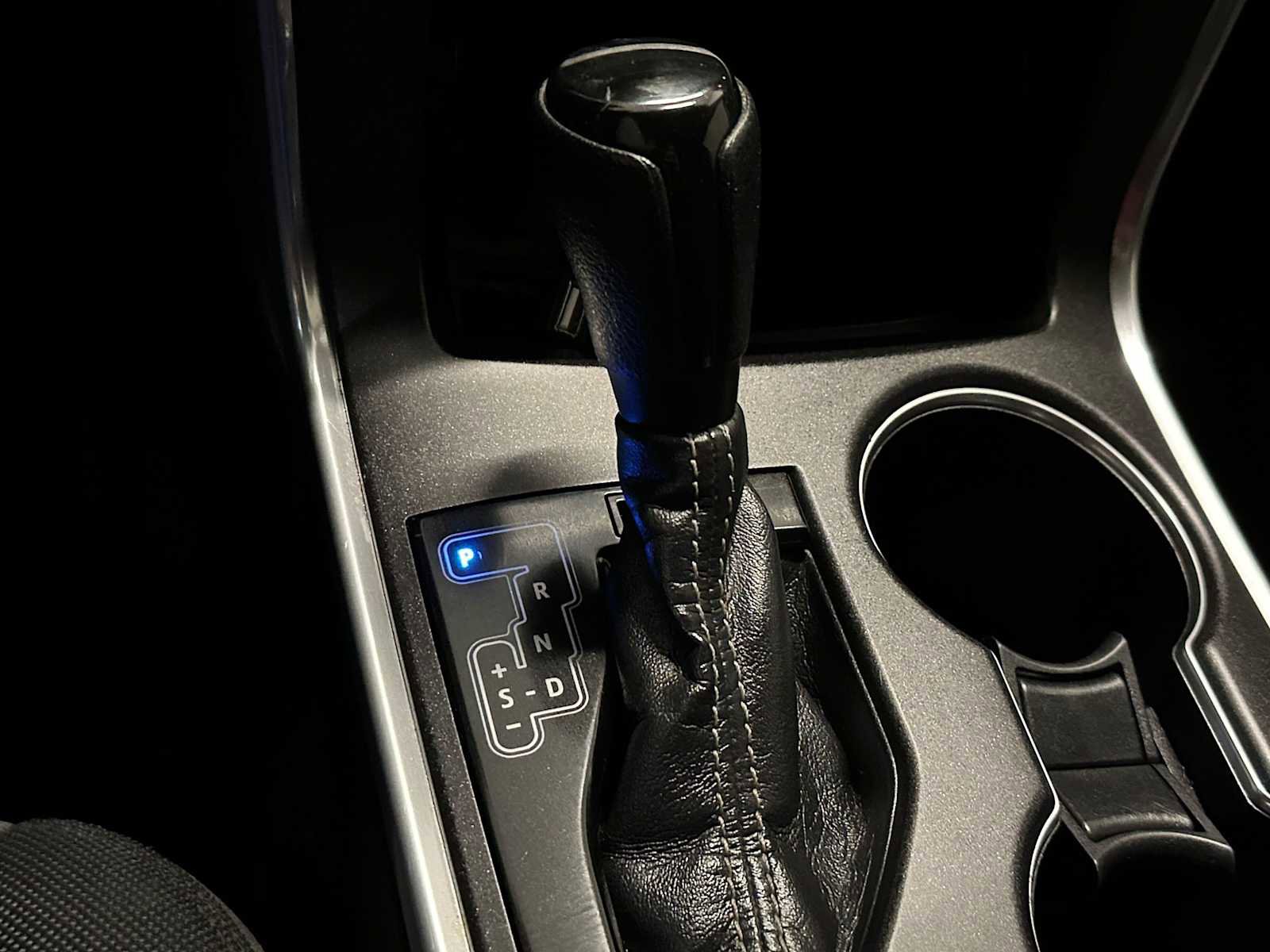 Used 2015 Toyota Camry LE image 16