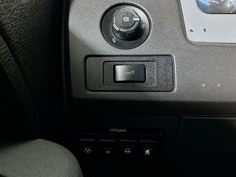 Used 2011 Ford F150 XLT w/ XLT Chrome Pkg image 10