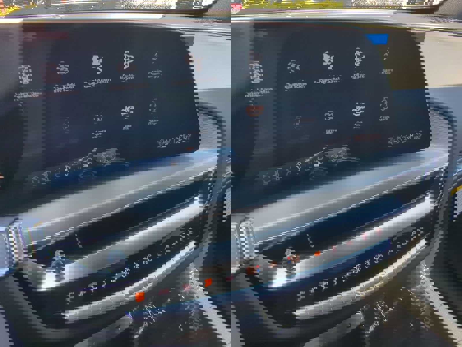 New 2025 Cadillac Lyriq Sport image 18