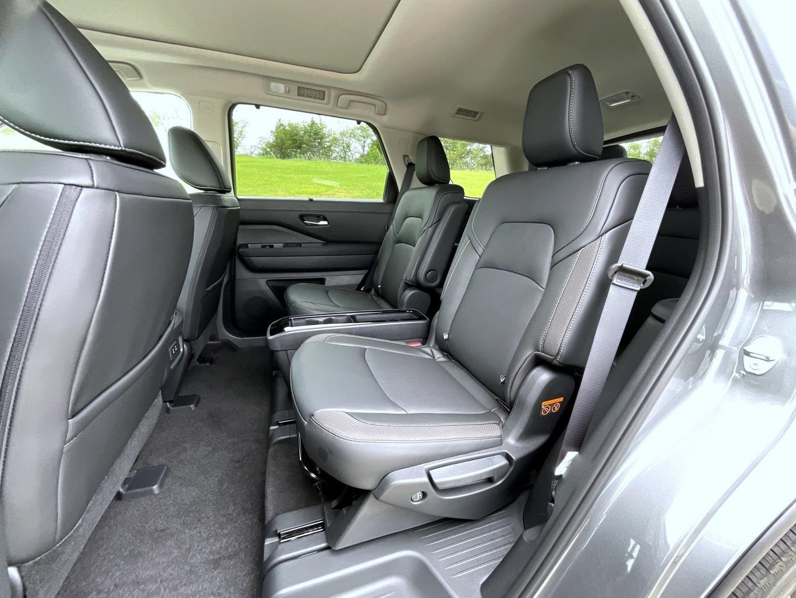 New 2026 Nissan Pathfinder SL w/ SL Premium Package AWD/4WD image 22