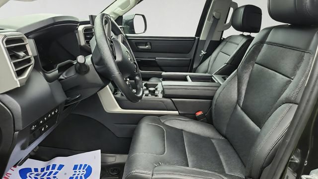 Used 2024 Toyota Tundra Limited AWD/4WD image 12