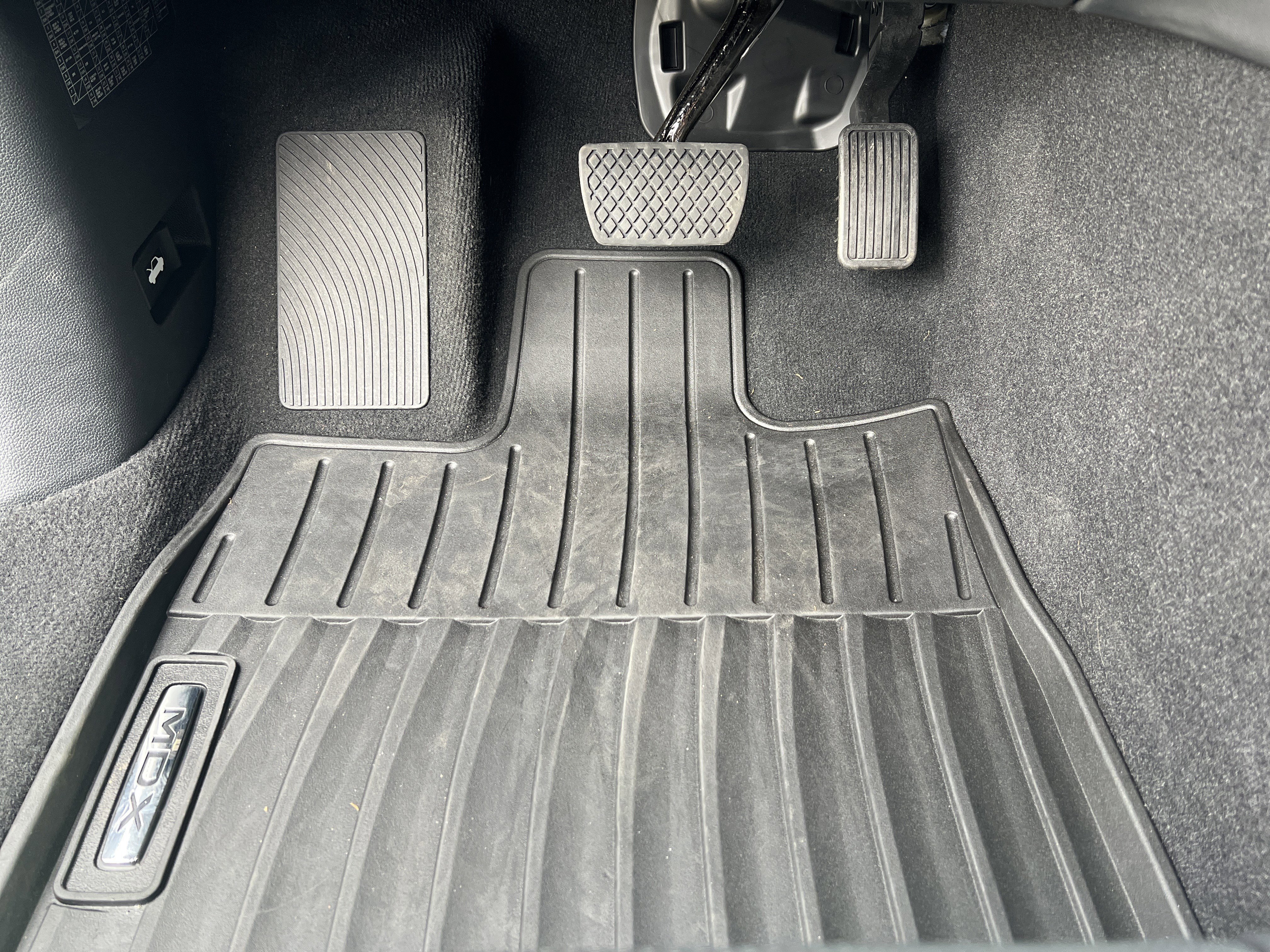 Certified 2026 Acura MDX FWD w/ Technology Package image 17