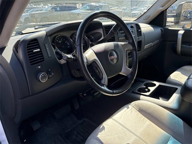 Used 2007 GMC Sierra 2500 SLE w/ EZ-Lift Tailgate Package image 27