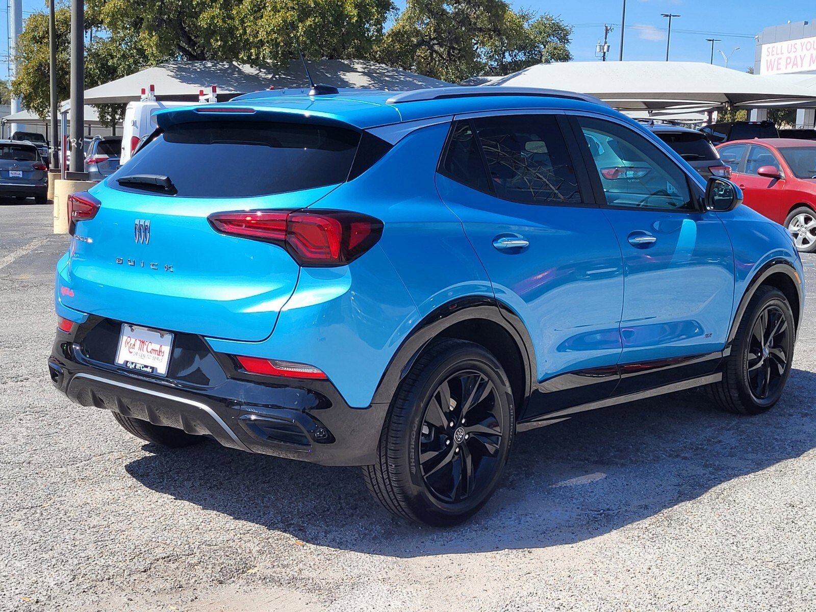 Used 2025 Buick Encore GX Sport Touring image 4