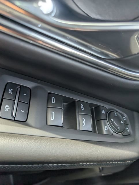 Used 2023 Chevrolet Tahoe Premier w/ Premium Package AWD/4WD image 23