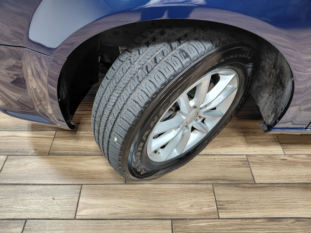 Used 2015 Dodge Grand Caravan SXT FWD image 18