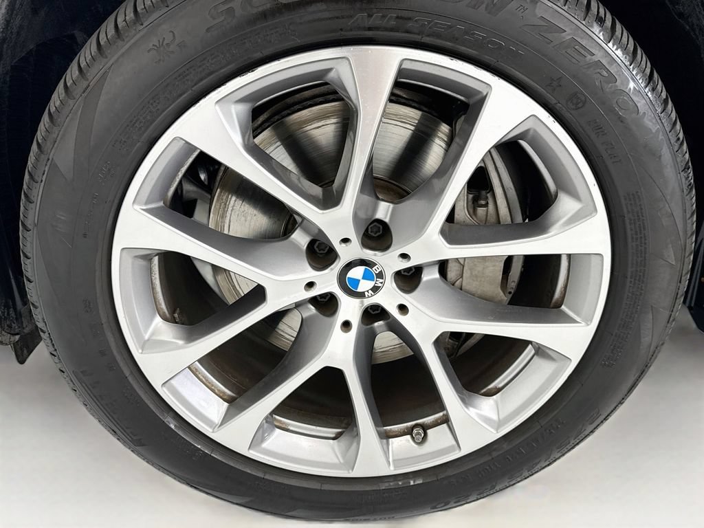 Certified 2026 BMW X5 xDrive50e w/ Climate Comfort Package AWD/4WD image 29