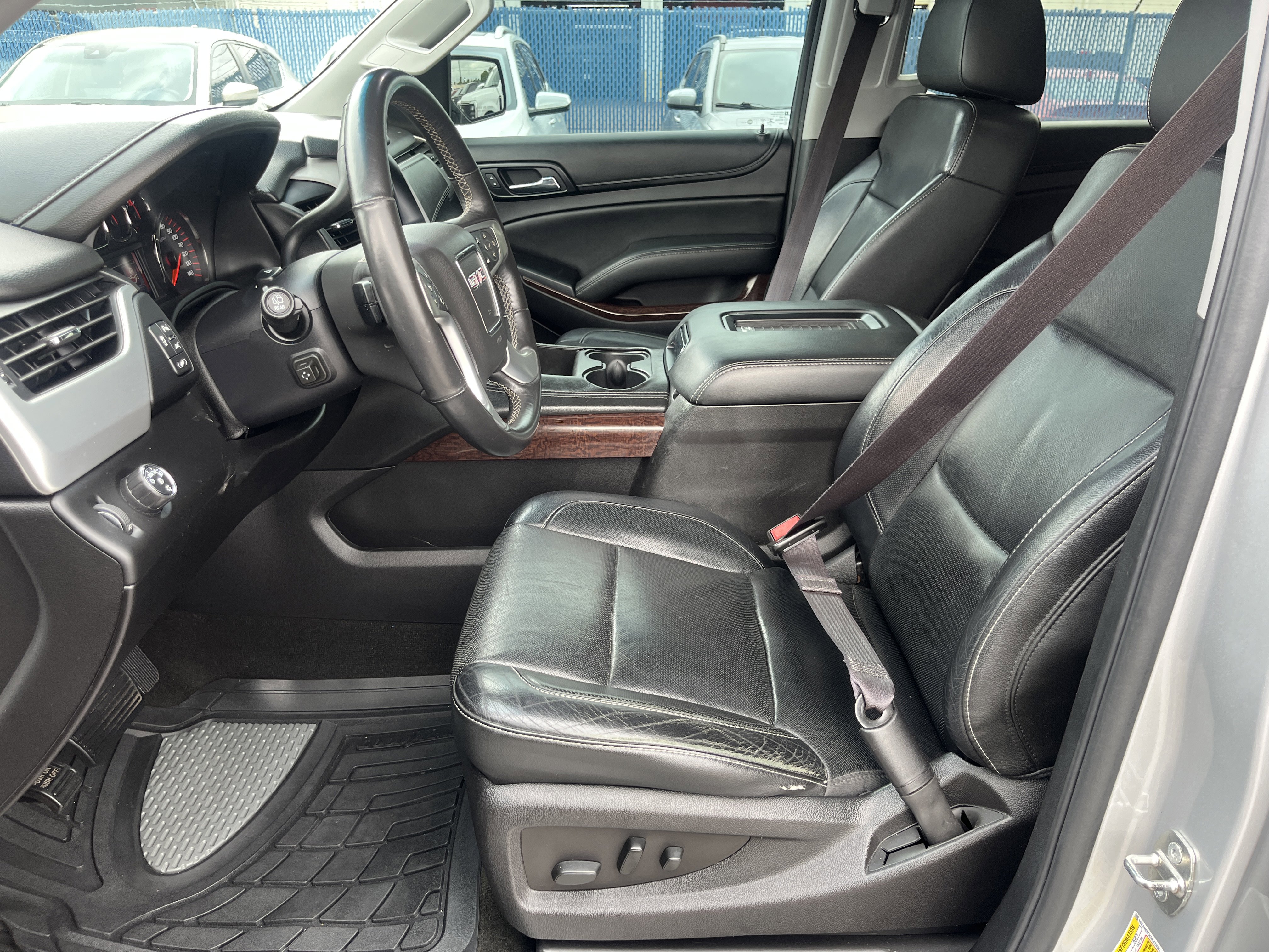Used 2016 GMC Yukon XL SLT RWD image 14