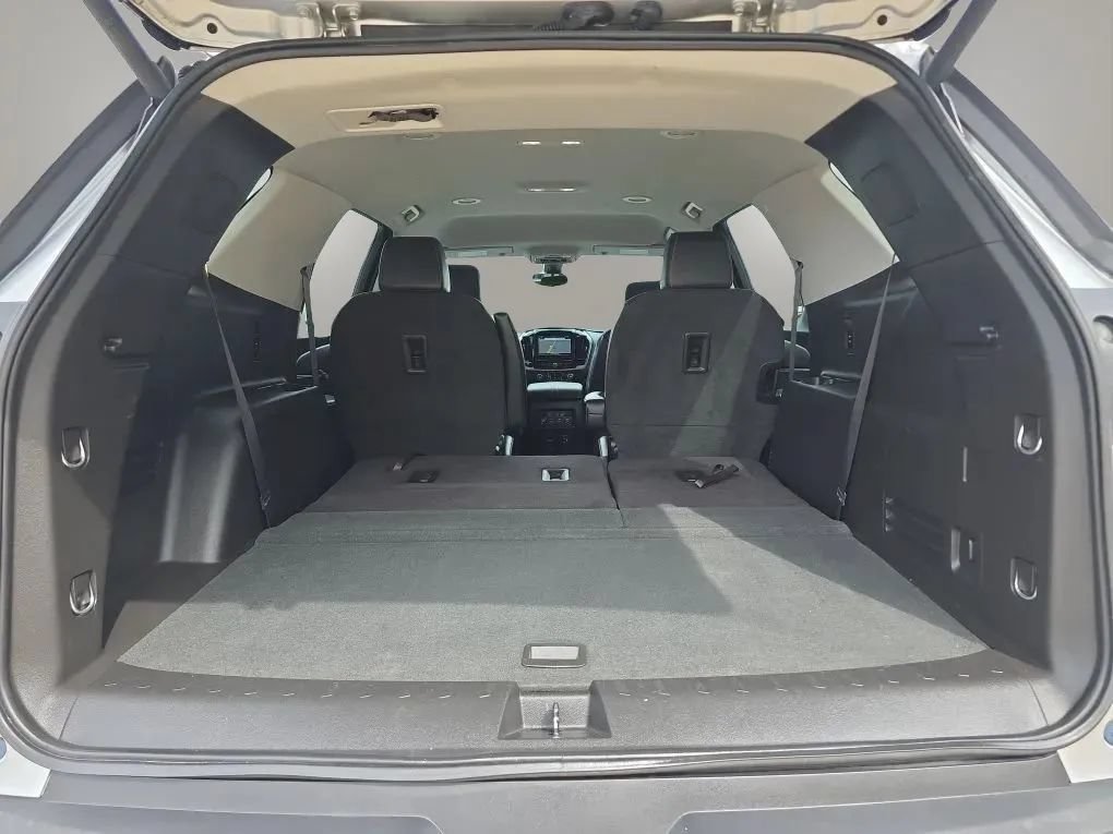 Used 2019 Chevrolet Traverse LT w/ LT Premium Package AWD/4WD image 50