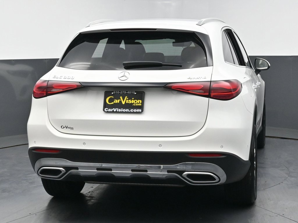 Used 2024 Mercedes-Benz GLC 300 4MATIC image 4