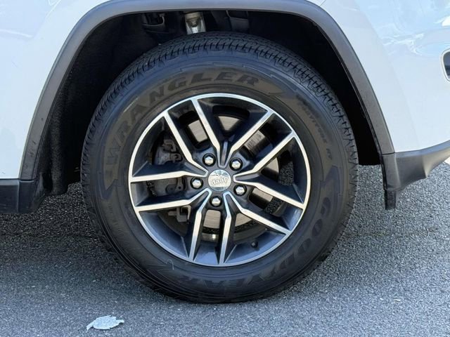 Used 2018 Jeep Grand Cherokee Limited AWD/4WD image 7
