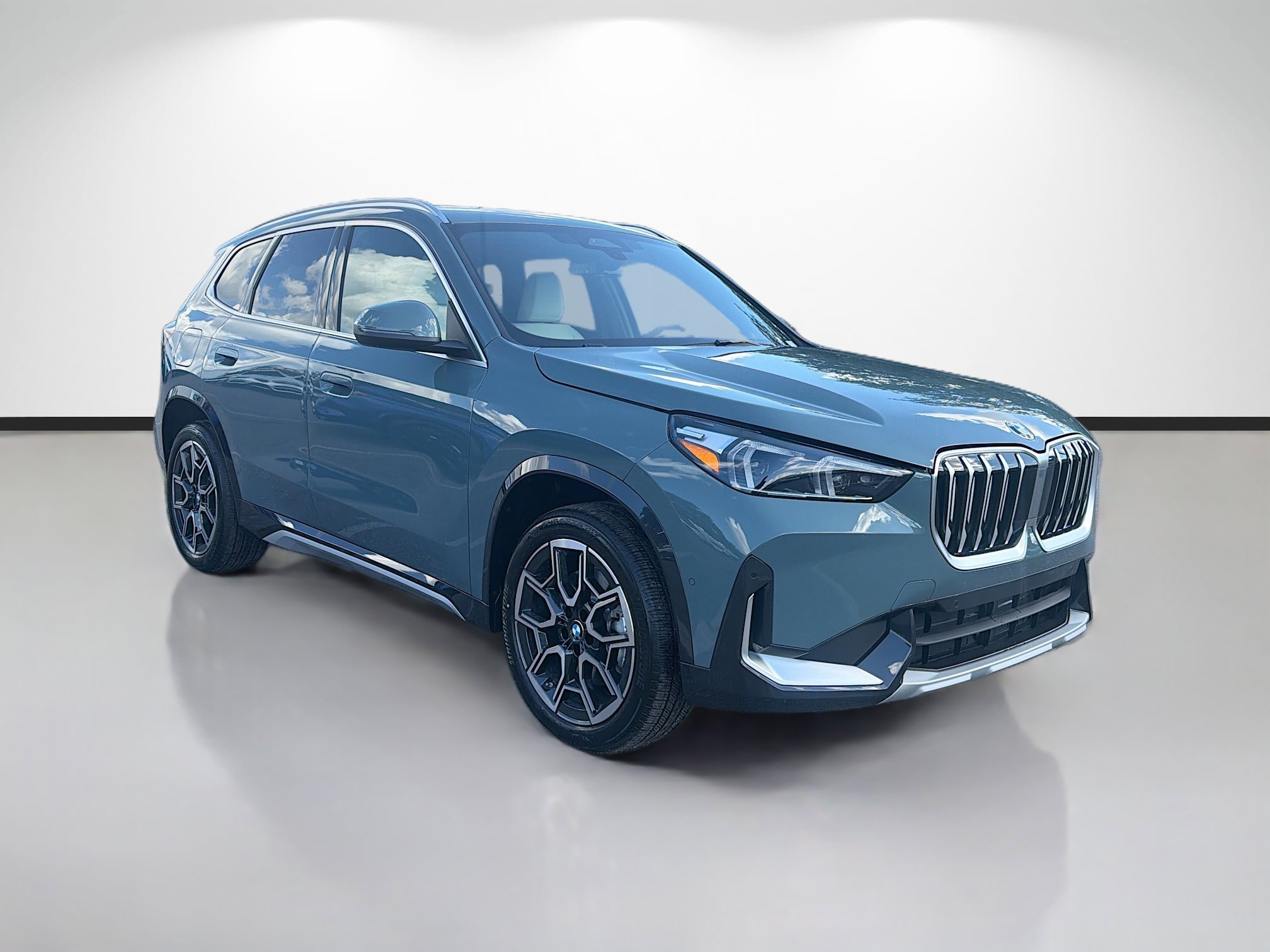 New 2026 BMW X1 xDrive28i w/ Convenience Package image 1